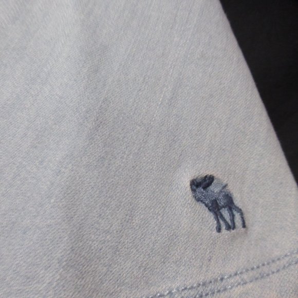 ABERCROMBIE KIDS, size 13 / 14, faded blue denim skirt, pockets, BNWT - Picture 2 of 5